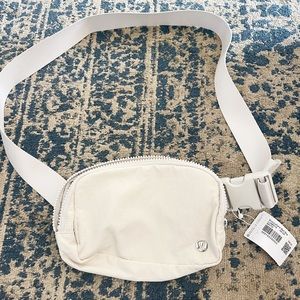 Lululemon Everywhere Belt Bag - Off White, Taupe, Light Grey